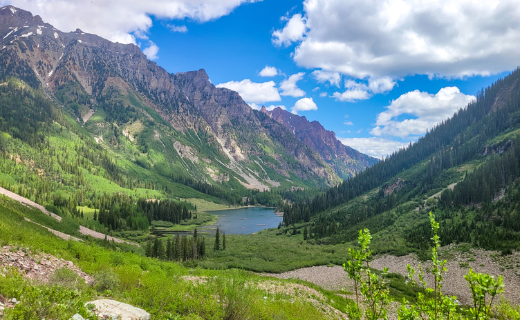 crater lake trail maroon bells